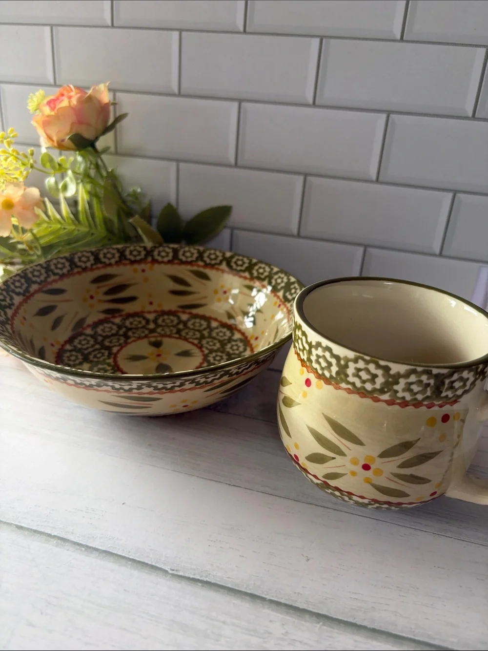 Temp-Tations Cream Bowl with Green and Red Rim Detailing and mug